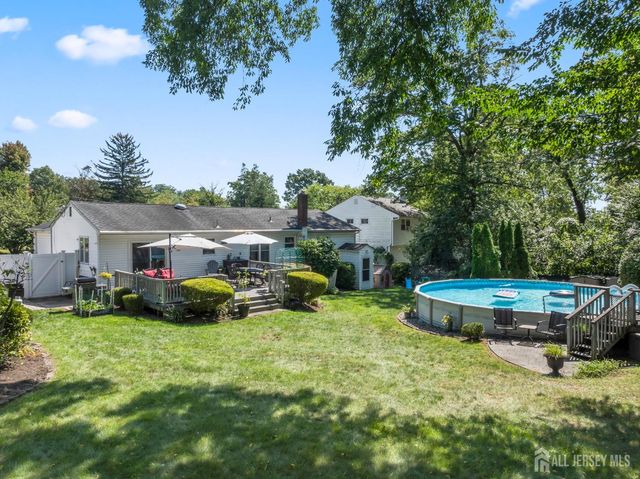 28 Bradford Road E, East Brunswick, NJ 08816