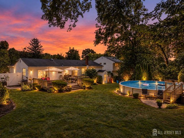 28 Bradford Road E, East Brunswick, NJ 08816