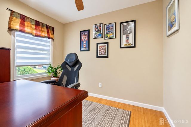 28 Bradford Road E, East Brunswick, NJ 08816