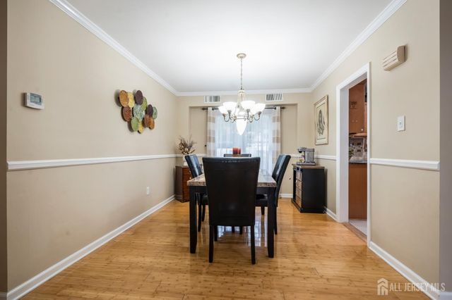 28 Bradford Road E, East Brunswick, NJ 08816