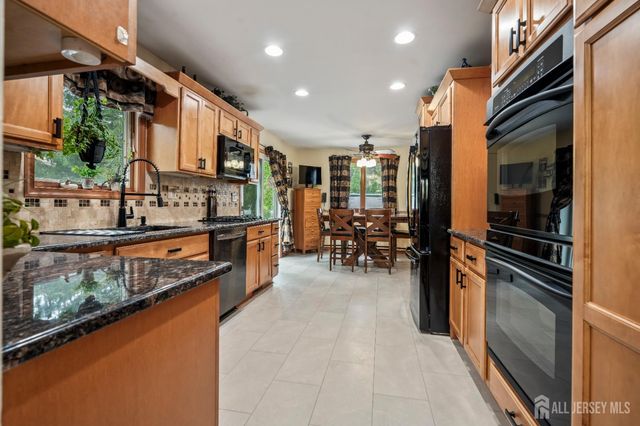 28 Bradford Road E, East Brunswick, NJ 08816