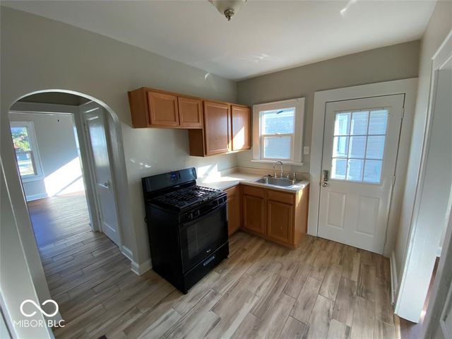 905 N Emerson Avenue, Indianapolis, IN 46219