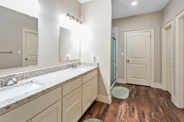 503 E 13th Street, Kemp, TX 75143