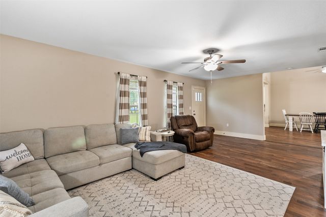 503 E 13th Street, Kemp, TX 75143