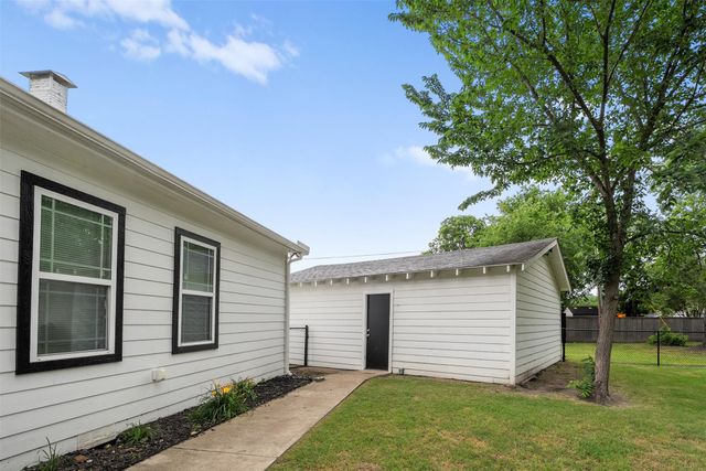 503 E 13th Street, Kemp, TX 75143