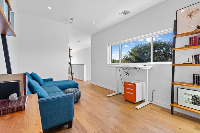 5900 Ventus ST, Austin, TX 78721