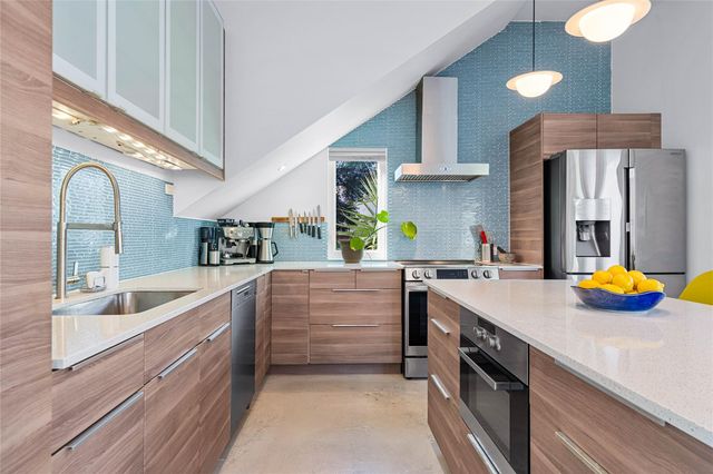 5900 Ventus ST, Austin, TX 78721