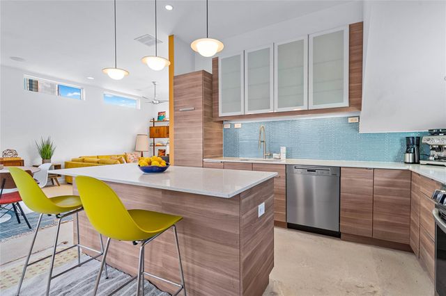 5900 Ventus ST, Austin, TX 78721
