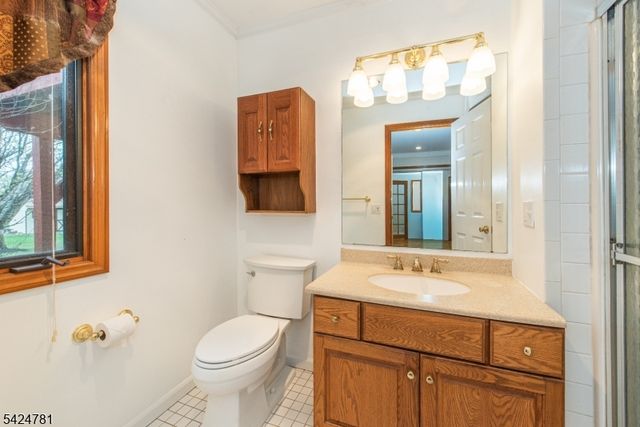 1 Old Timbers Ct, Roxbury Twp., NJ 07847