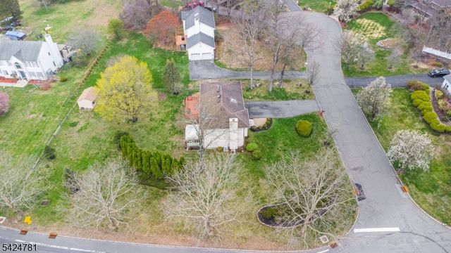 1 Old Timbers Ct, Roxbury Twp., NJ 07847