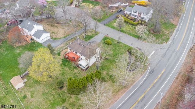 1 Old Timbers Ct, Roxbury Twp., NJ 07847