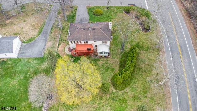 1 Old Timbers Ct, Roxbury Twp., NJ 07847