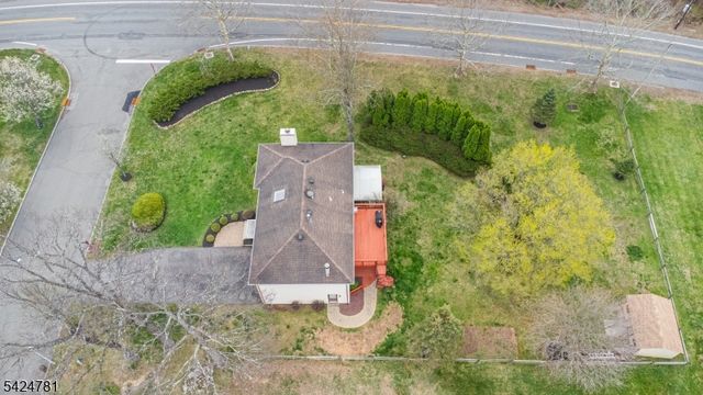 1 Old Timbers Ct, Roxbury Twp., NJ 07847