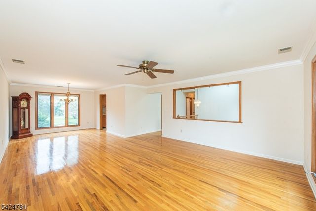 1 Old Timbers Ct, Roxbury Twp., NJ 07847