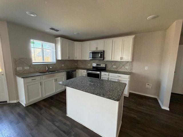 1117 Ainsley Lane, Forney, TX 75126