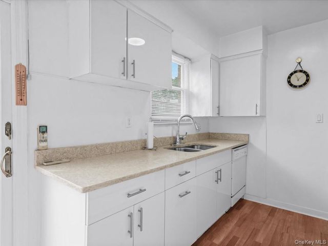 15314 76th Road, Flushing, NY 11367
