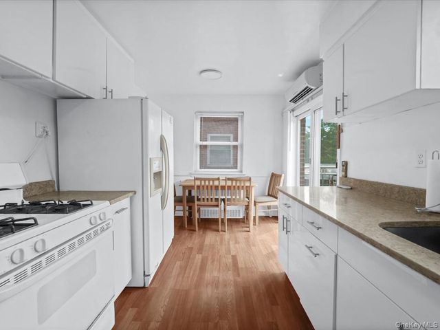 15314 76th Road, Flushing, NY 11367