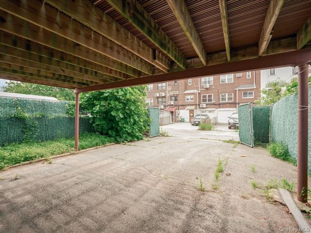 15314 76th Road, Flushing, NY 11367