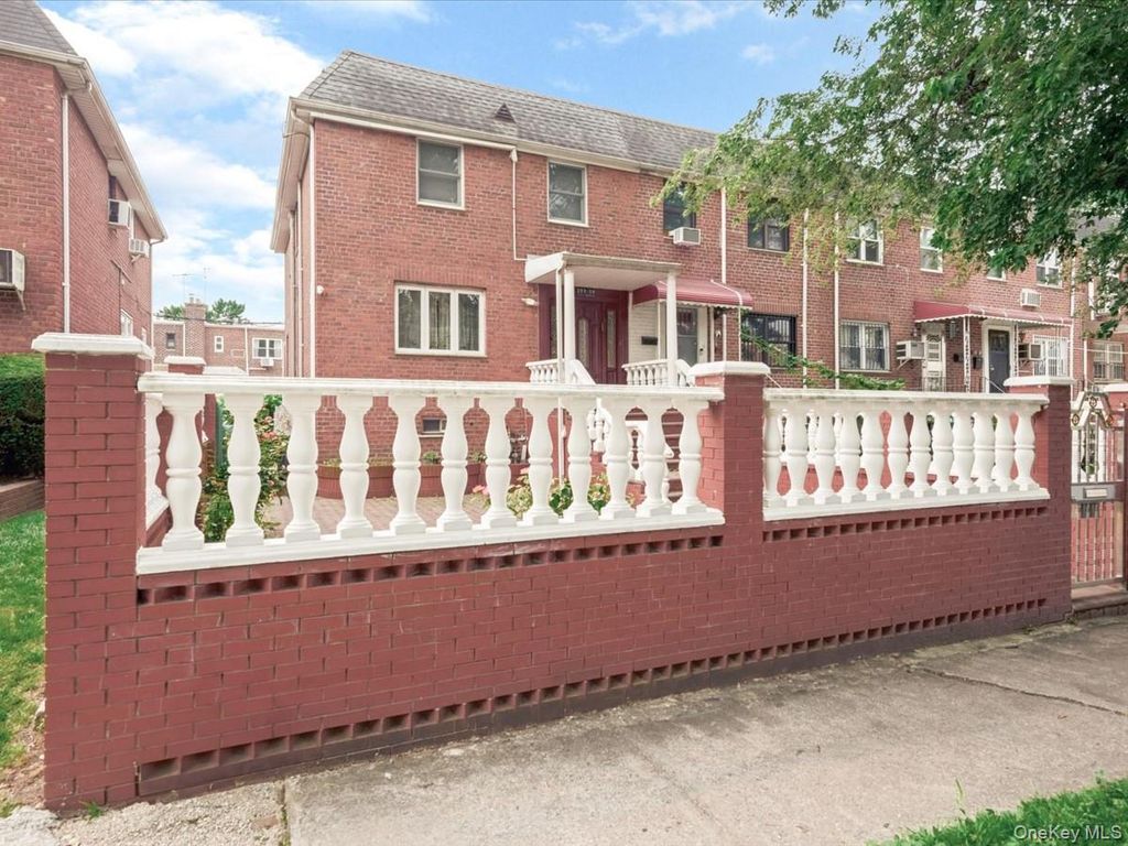 15314 76th Road, Flushing, NY 11367 — photo 2