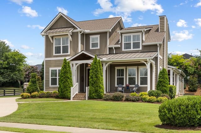 998 Spruce Ridge Ln, Spring Hill, TN 37174