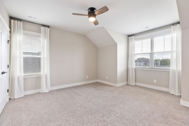998 Spruce Ridge Ln, Spring Hill, TN 37174