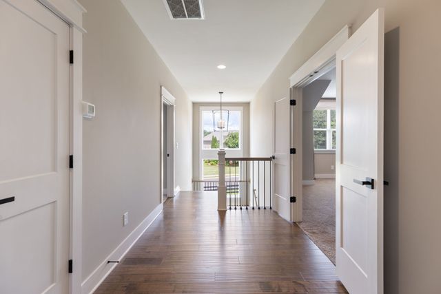 998 Spruce Ridge Ln, Spring Hill, TN 37174