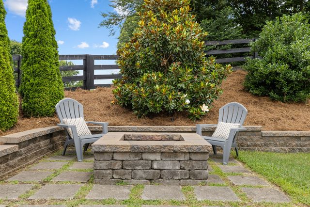998 Spruce Ridge Ln, Spring Hill, TN 37174