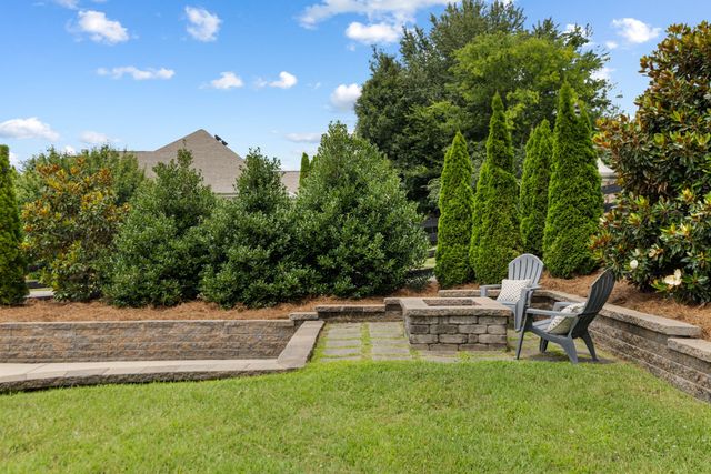 998 Spruce Ridge Ln, Spring Hill, TN 37174