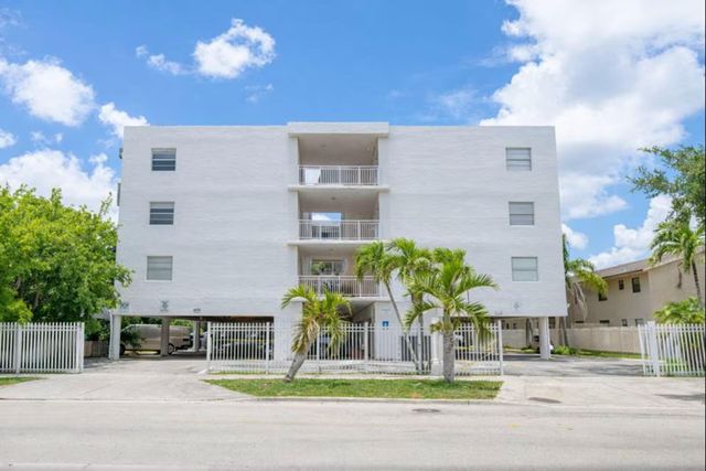 1095 W 77th Street 209, Hialeah, FL 33014