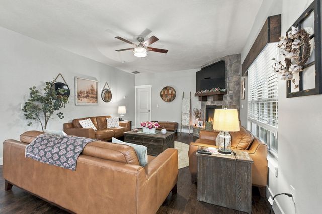 3512 N Brinnsfield Drive, Ozark, MO 65721