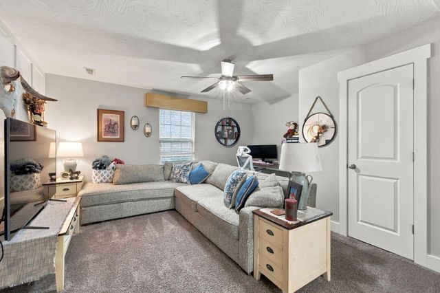 3512 N Brinnsfield Drive, Ozark, MO 65721