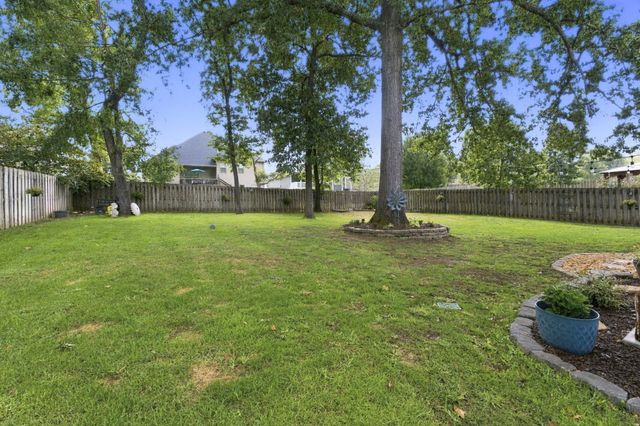 3512 N Brinnsfield Drive, Ozark, MO 65721