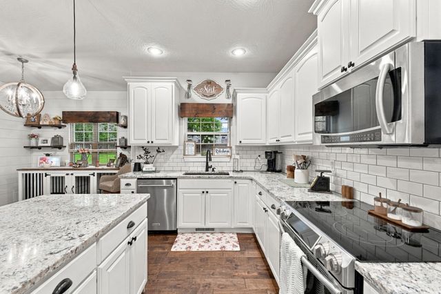 3512 N Brinnsfield Drive, Ozark, MO 65721