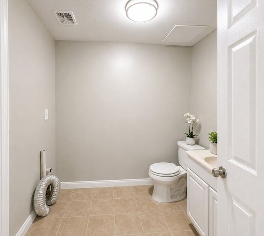 645 Robbins Ave 53, Dracut, MA 01826