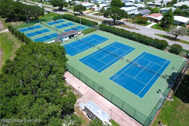 912 Oriole Circle, Barefoot Bay, FL 32976