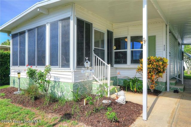 912 Oriole Circle, Barefoot Bay, FL 32976