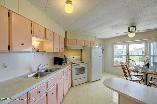 912 Oriole Circle, Barefoot Bay, FL 32976