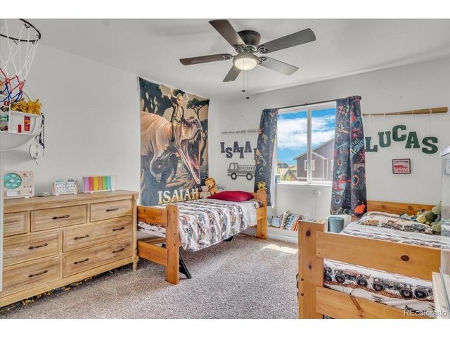 585 Canyonlands St, Berthoud, CO 80513