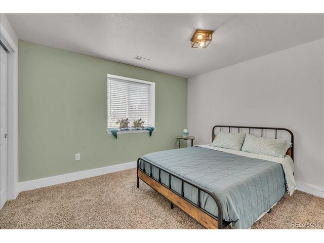 585 Canyonlands St, Berthoud, CO 80513