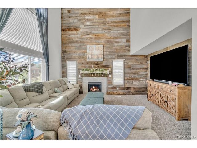 585 Canyonlands St, Berthoud, CO 80513