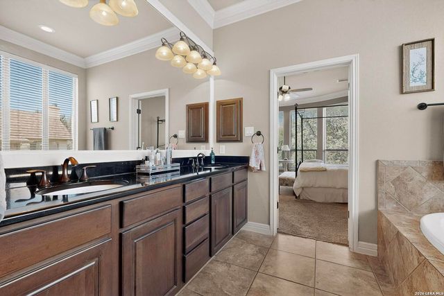 7427 Stonewall Hill, San Antonio, TX 78256