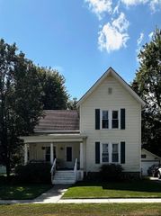 284 E Saint Clair Street, Romeo, MI 48065