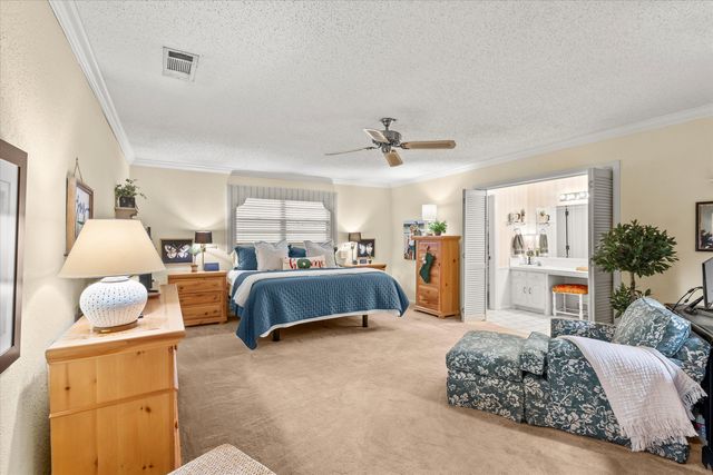 227 Cottonwood Lane, Levelland, TX 79336