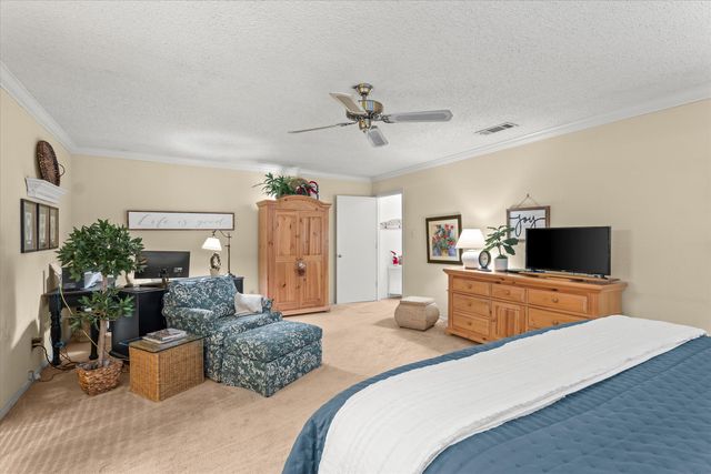 227 Cottonwood Lane, Levelland, TX 79336