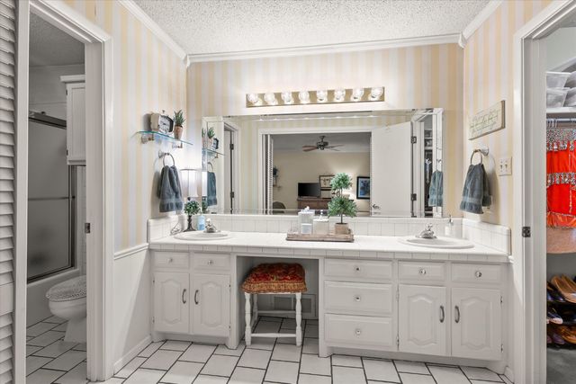 227 Cottonwood Lane, Levelland, TX 79336