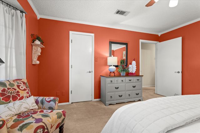 227 Cottonwood Lane, Levelland, TX 79336