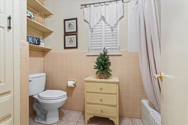 227 Cottonwood Lane, Levelland, TX 79336