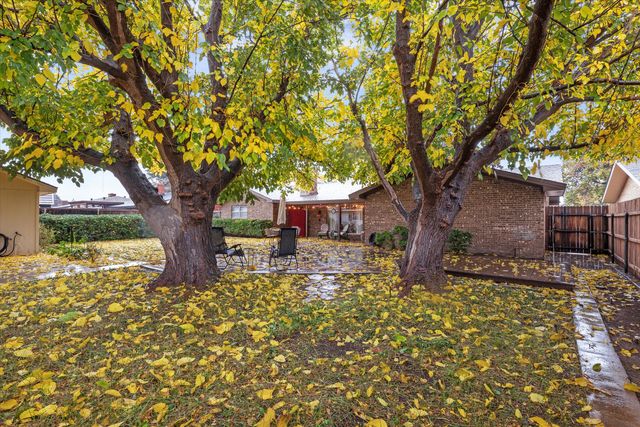 227 Cottonwood Lane, Levelland, TX 79336