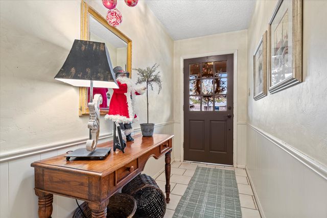 227 Cottonwood Lane, Levelland, TX 79336