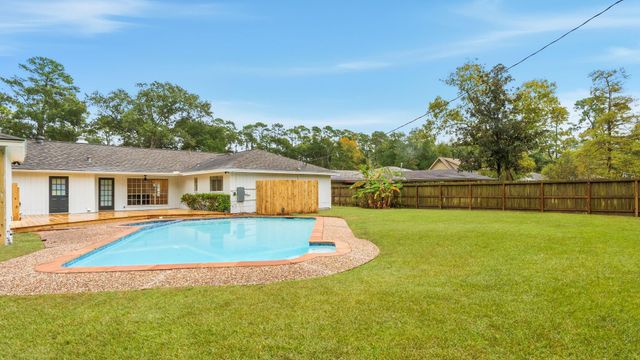 13107 Oak Plaza Drive, Cypress, TX 77429